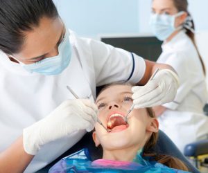 Child-at-the-dentist